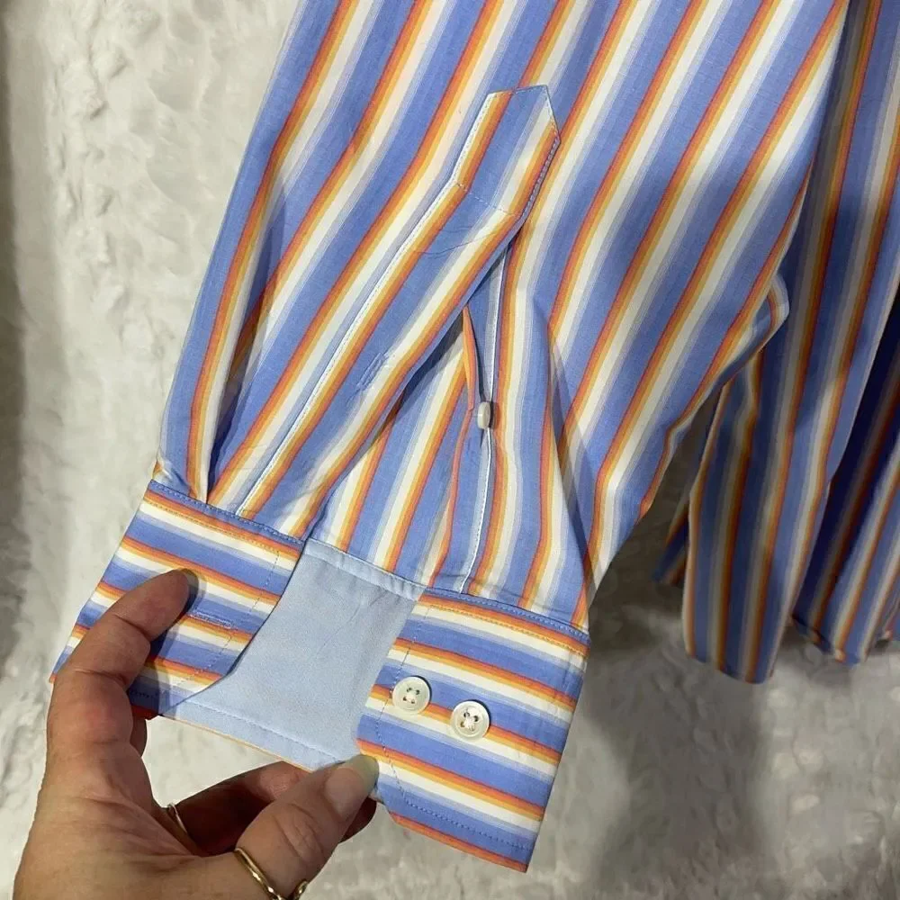 Banana Republic features vertical
